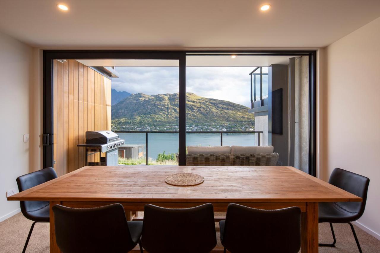 4 Bedroom Home With Elevated Views Of Lake Wakatipu & The Remarkables Κουίνσταουν Εξωτερικό φωτογραφία